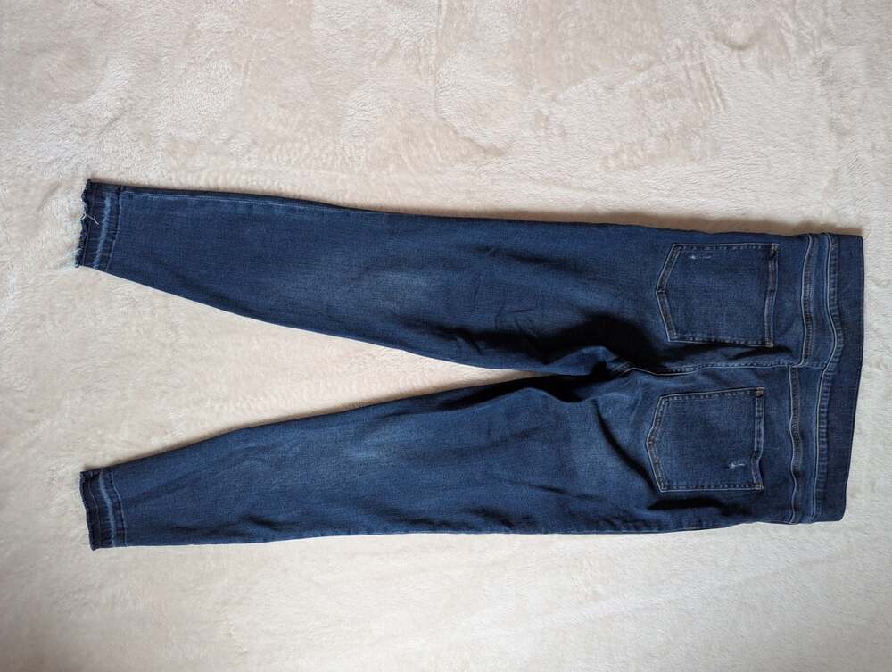 Spanx Distressed Ankle Skinny Released Hem Jeans Size Large - Picture 4 of 4